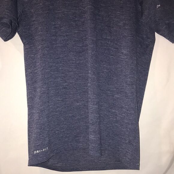 Nike Swim Dri-Fit Men's UPF 40+ Short Sleeve Gray Swim Top T-Shirt Size S NWOT - Picture 2 of 8